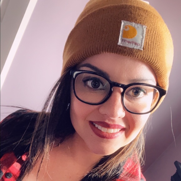 Meet your Posher, Andrea - Picture 1 of 3